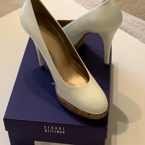 Stuart Weitzman White Patent heels - Picture 2 of 3